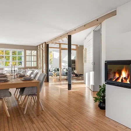 Urban Architectural Retreat * טרומסה