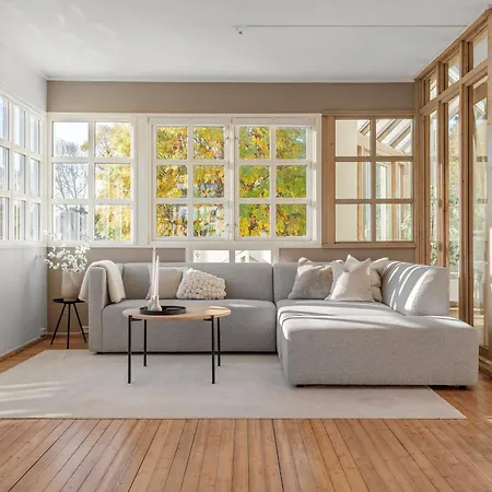 Urban Architectural Retreat - Newly Renovated * Tromsø