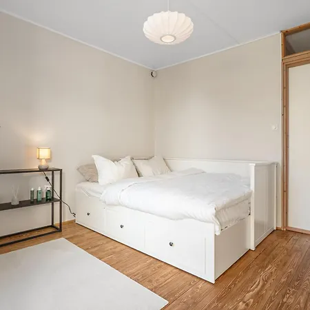 Urban Architectural Retreat - Newly Renovated *