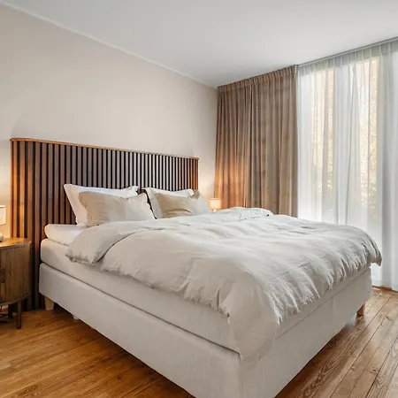 Urban Architectural Retreat דירה